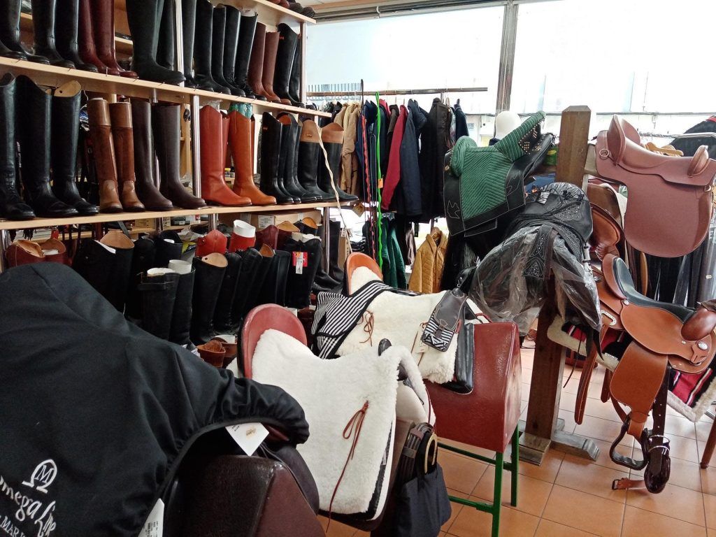 Quiénes somos: Chotis y Penko. Tienda de Hípica